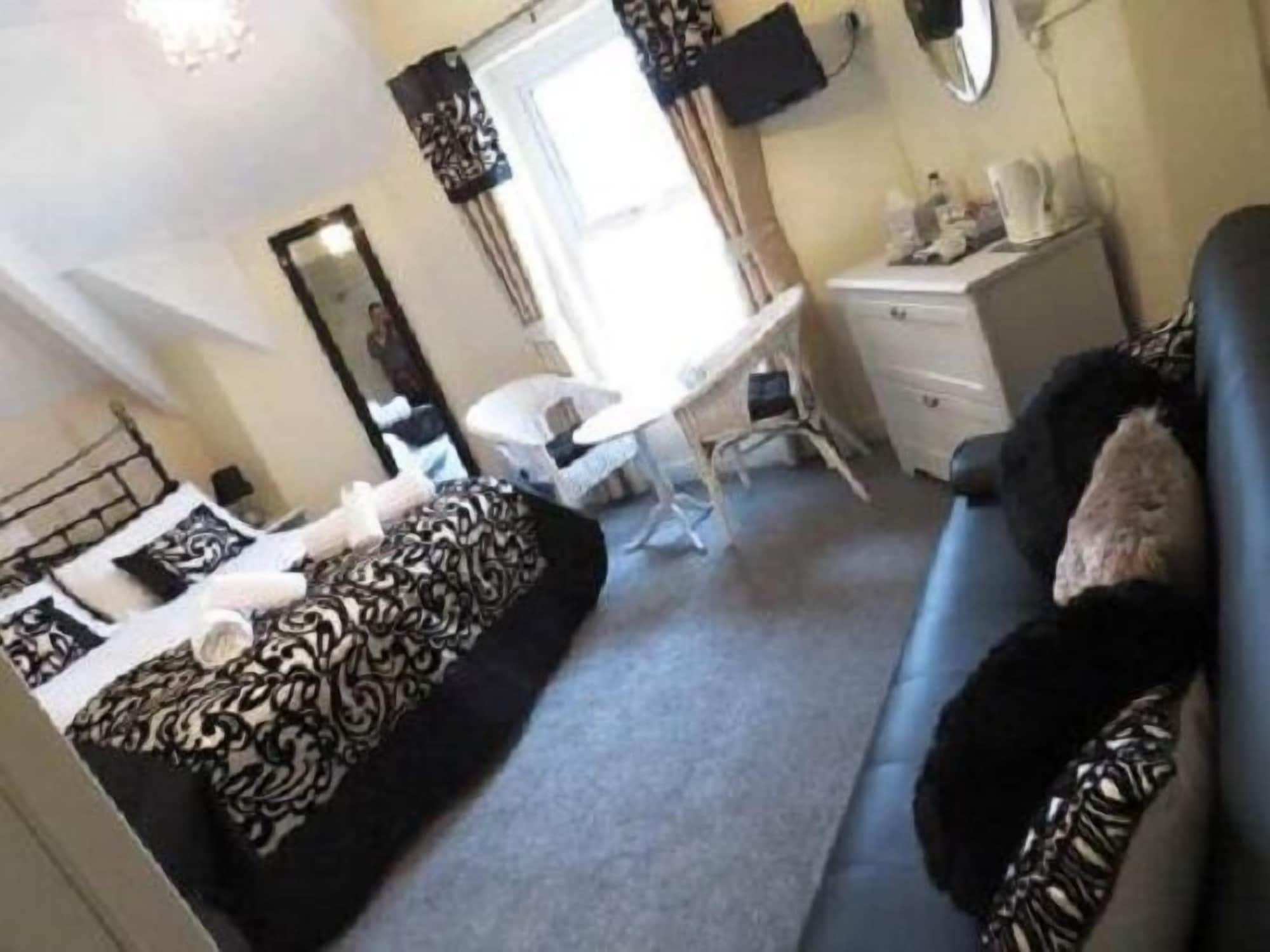 The Heidi Bed & Breakfast Southport Bagian luar foto